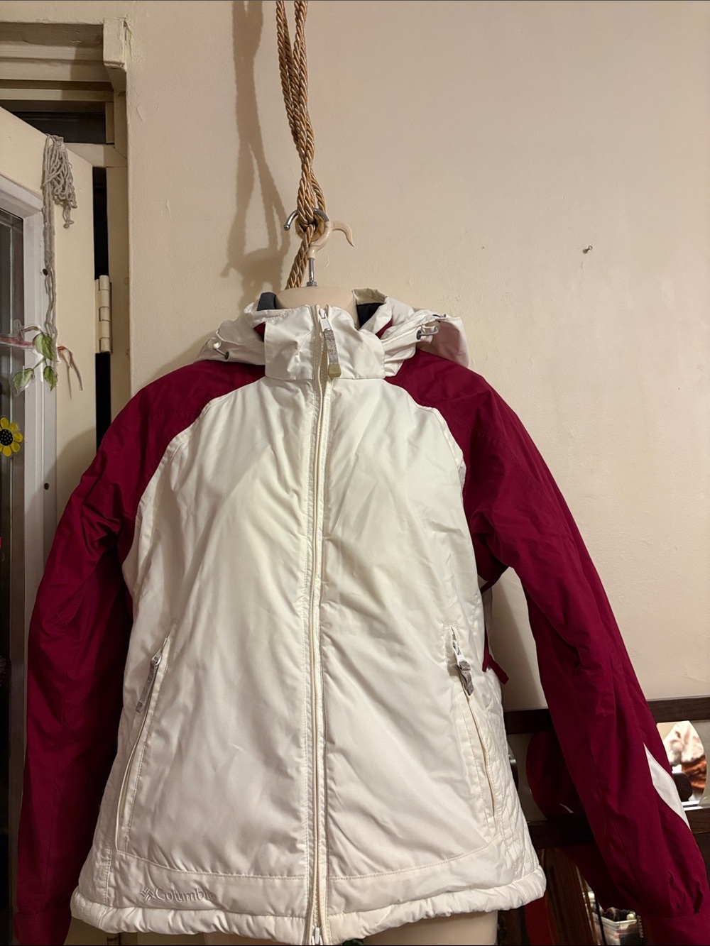 Columbia White and Burgundy Women's Ski Jacket with Hooded Collar